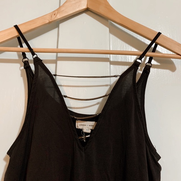 UO [Silence + Noise] Women’s Detailed Tank Top - Picture 3 of 3